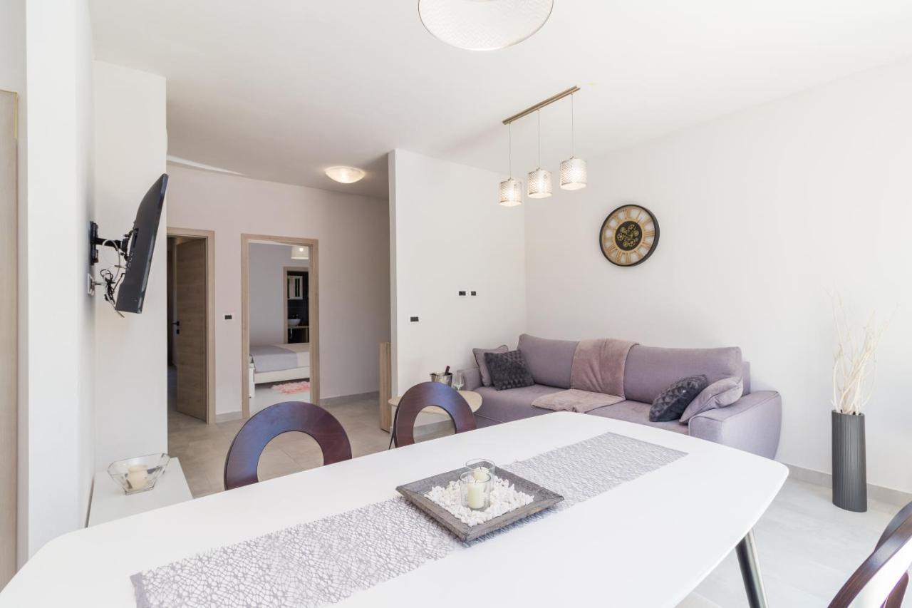 Apartmani Noa i Natali Kaldanija Esterno foto