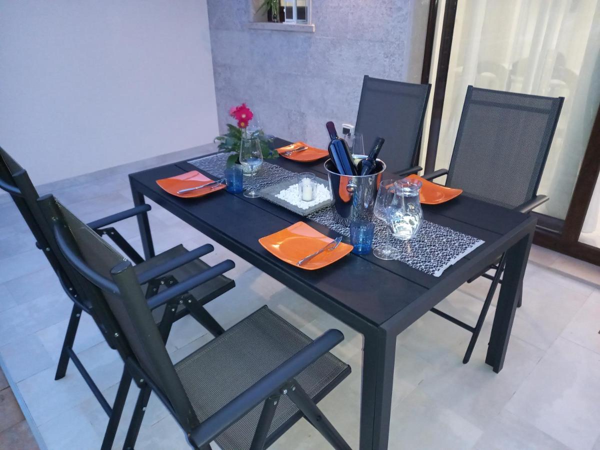 Apartmani Noa i Natali Kaldanija Esterno foto