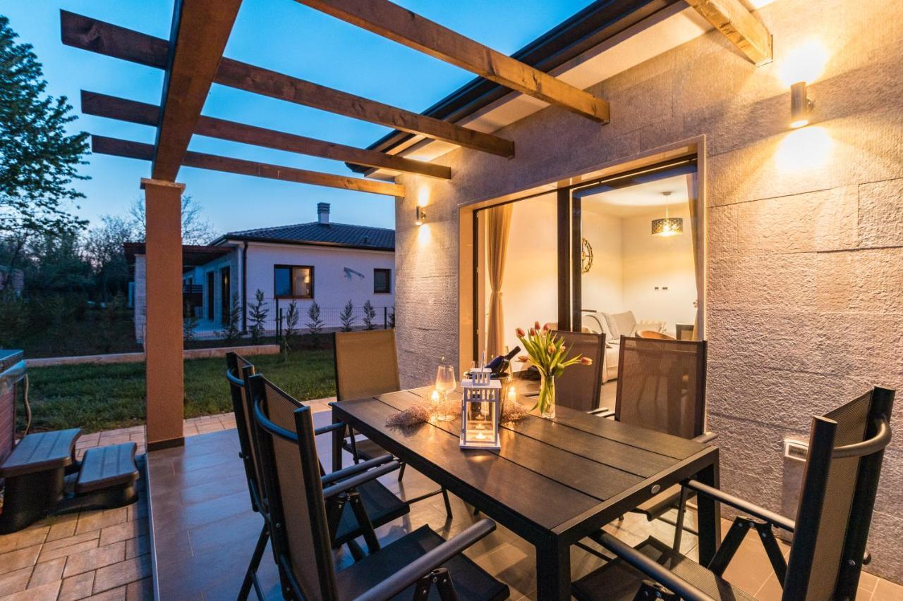 Apartmani Noa i Natali Kaldanija Esterno foto